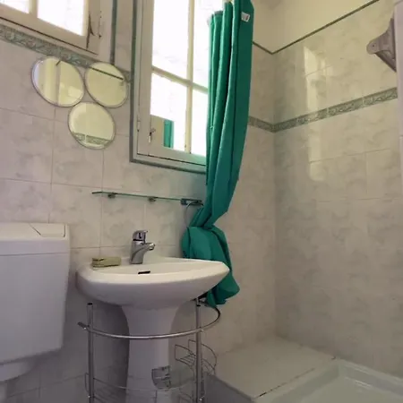 Le Balestre Apartment *