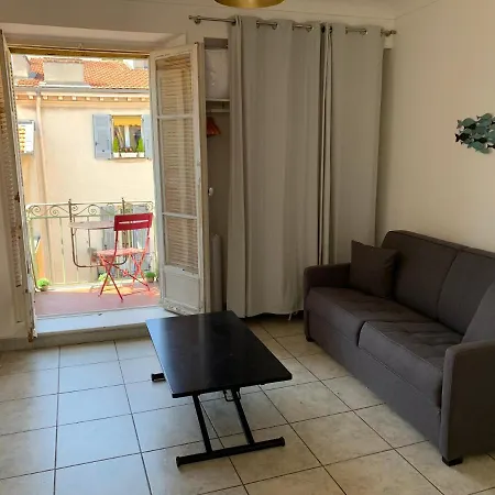 Le Balestre Apartment *